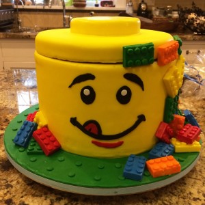 Lego-themed Birthday Cake Lego3
