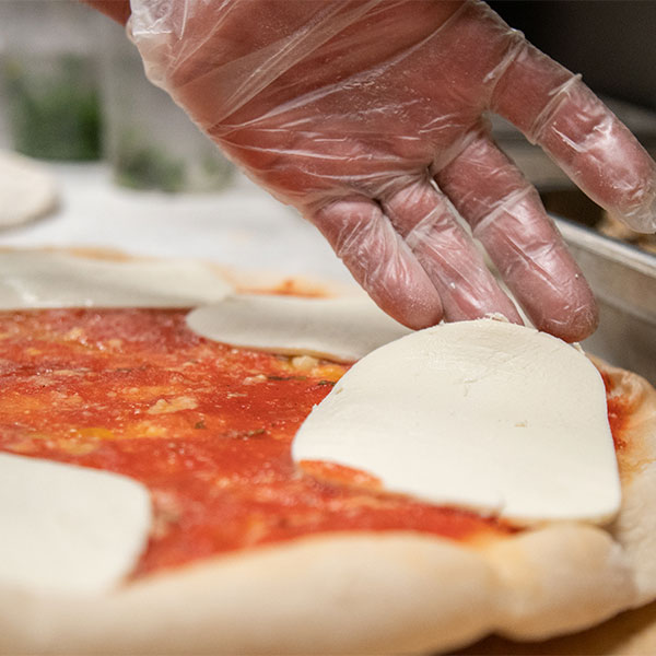 DeCicco & Sons margherita pizza